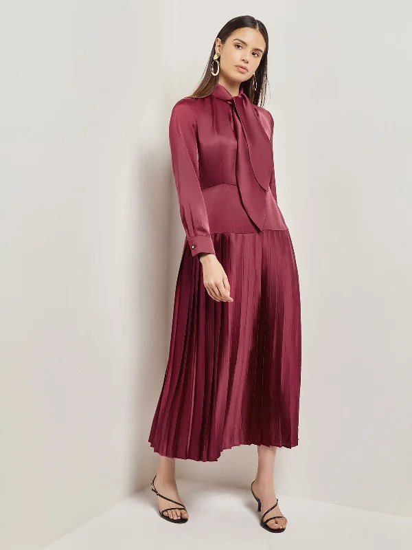 Tie Neck Pleated A-Line Maxi Dress